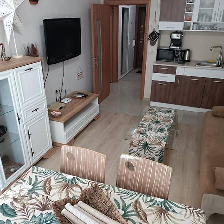 Megi Luxury Apartments Pomorie Exterior photo